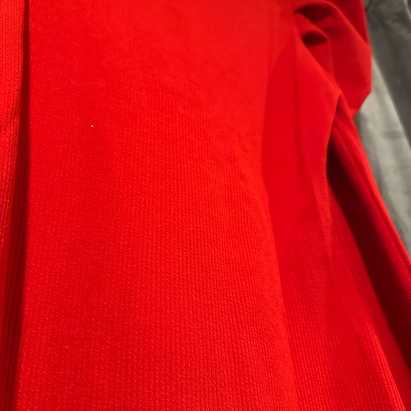 TCEC Bold Red Ribbed Top - Picture 4 of 4